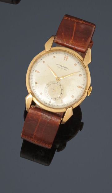 null MOVADO 

Montre bracelet d'homme des années 1950, le boitier rond en or jaune....