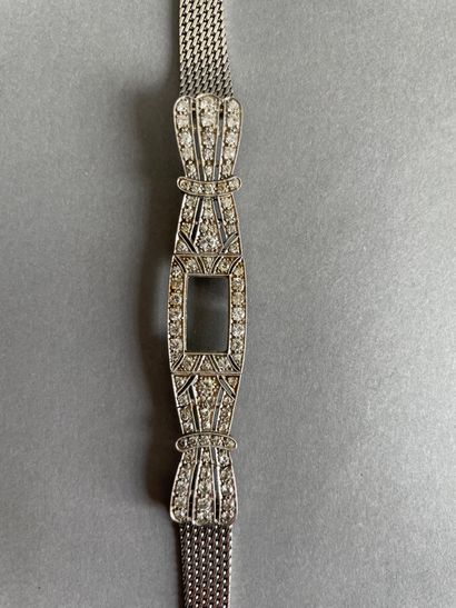 null Part of a 1920s ladies' watch bracelet, the rectangular dial between two 8/8...