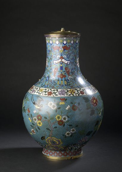 
CHINE - XIXe siècle




Grand vase balustre...