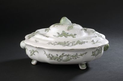 Moustiers or Midi 
Covered oval tureen and...