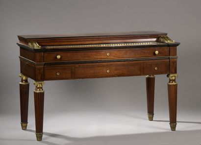 null Attributed to Jean-Christophe FISCHER

(1779-1854)

Important desk in mahogany...