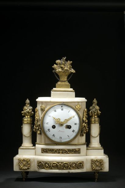 White marble and gilt bronze clock, the dial...
