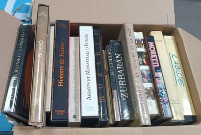 null Lot of art books. 

One pallet : 18 boxes.