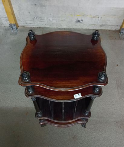 null Mahogany veneered writing table, the belt opening to two drawers in belt with...