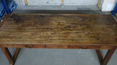 null Farmhouse dining room table in patinated oak with two drawers in belt. 

225...