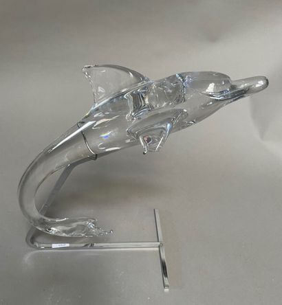 null DAUM

Dolphin in molded crystal, signed at the tip.

On a steel base

H: 47...