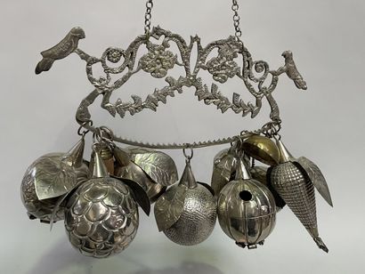 Suspension in metal with fruit pendeloque,

one...