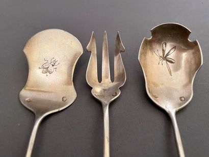 null Silver candy service three pieces chased with leaf motifs, the spatulas engraved...
