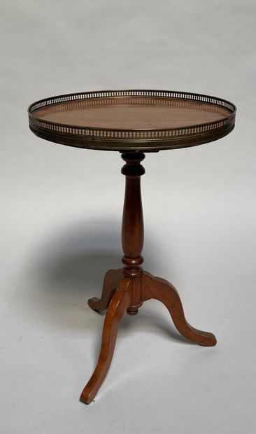 Tripod pedestal table, the tray with gilded...