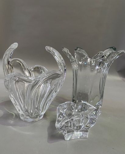 null Vase, coupe et cendrier en cristal moulé.