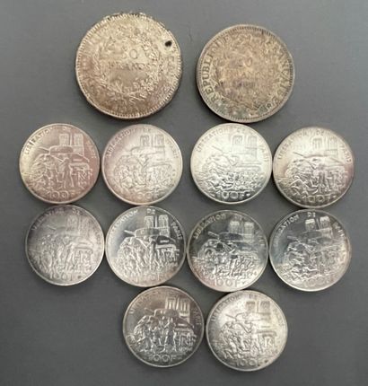 null 
Lot de pièces argent comprenant :

- 10 pièces de 100 Fr en argent, émises...