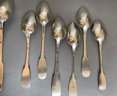 null 
Lot of silver cutlery XVIII° mismatched including :

-Five large spoons

-Six...