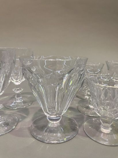 null BACCARAT

Lot of 12 stemmed glasses of 4 different sizes (11,5 - 10 - 9 - 8...