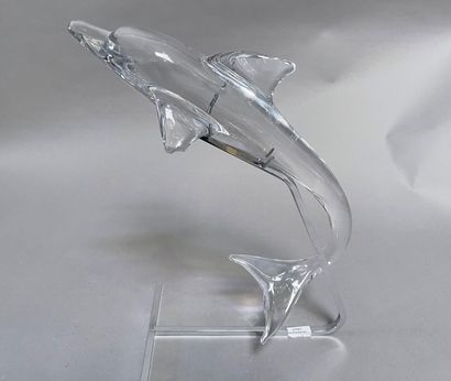 null DAUM

Dolphin in molded crystal, signed at the tip.

On a steel base

H: 47...