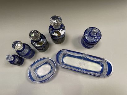null Set of toilet in cut glass tinted blue including: four facons, 1 pot, 1 soap...