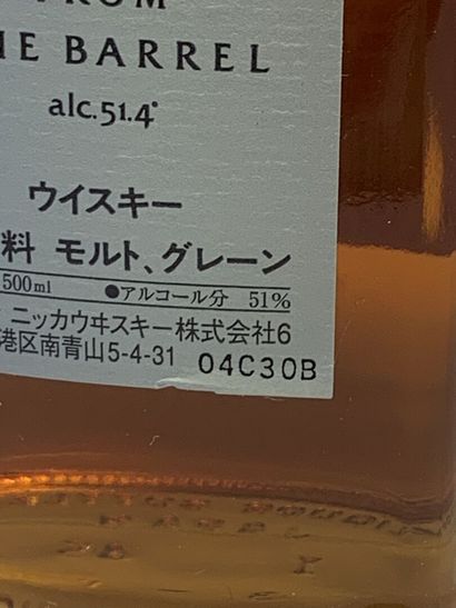 null 1 bouteille de NIKKA From the Barrel, 500 ml, 51 %, étiquette avec très léger...