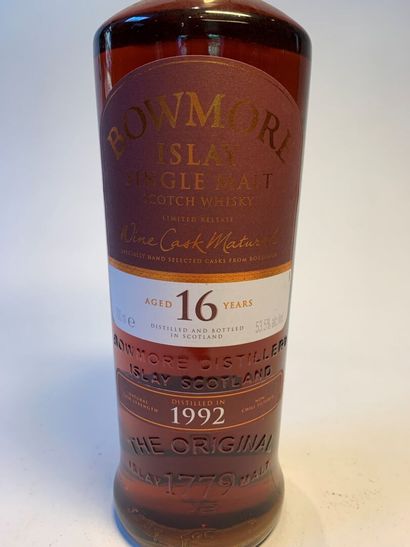 null 1 bouteille de BOWMORE 16 Years Islay Single Malt Scotch Whisky Limited Release...