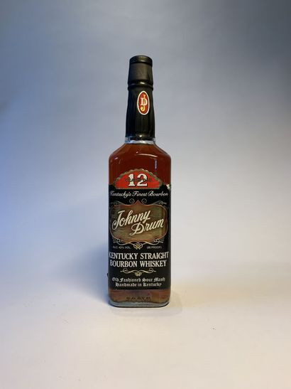 null 3 bouteilles :

- EVAN WILLIAMS Single Barrel Vintage Put in Oak 2000 Kentucky,...