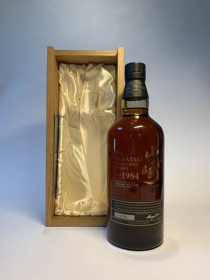 null 1 bouteille de YAMAZAKI Single Malt 1984 N° 2186, 700 ml, 48 %, dans sa caisse...