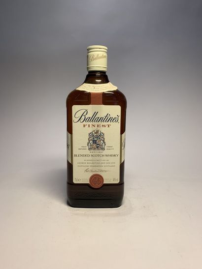 null 
3 bouteilles de BALLANTINE's de 70 cl, 40 % :





- Finest Blended Scotch...
