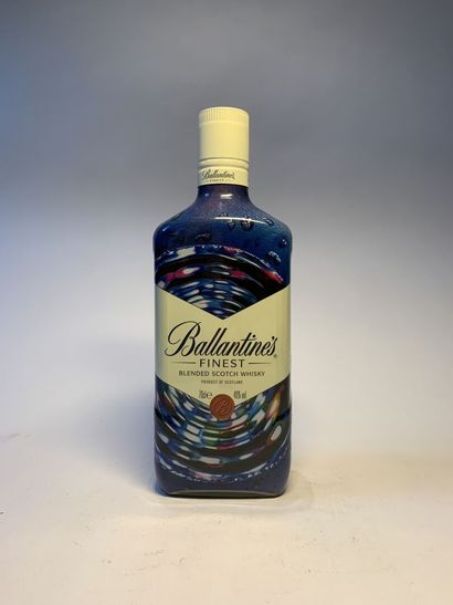 null 
3 bouteilles de BALLANTINE's de 70 cl, 40 % :





- Finest Blended Scotch...