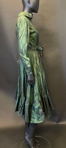 null SYNONYM by GEORGE RECH 

Iridescent green viscose set including a shirt, a skirt...