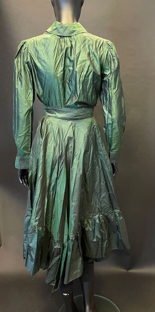 null SYNONYM by GEORGE RECH 

Iridescent green viscose set including a shirt, a skirt...