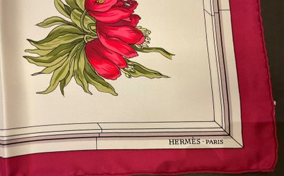 null HERMÈS Paris made in France 

Carré en soie titré « Quai aux fleurs », marge...