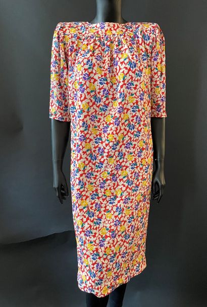 null UNGARO SOLO DONNA , Emanuelle UNGARO 

Lot composed of two dresses, one in printed...