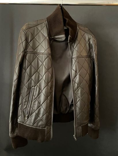 null EQUIPA GIAMENTI for MEN 

Brown quilted leather bomber, zipper closure, long...