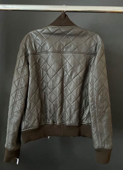 null EQUIPA GIAMENTI pour HOMME 

Bombers en cuir matelassé marron, fermeture zippée,...