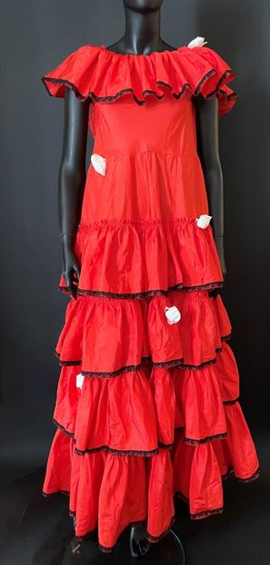 null ANONYMOUS 

Flamenco dress in red viscose with ruffles.