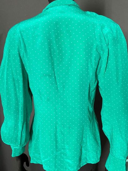 null Pierre BALMAIN, Louis FERAUD 

Lot including a green shirt with white dots 

and...