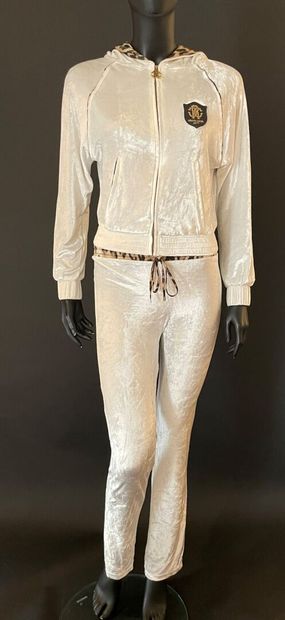 null Roberto CAVALLI Gym 

Ensemble en velours blanc et panthère, comprenant un pantalon...