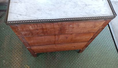 null 
Small rectangular console in fruit wood. 




Empire style.




Wear and tear.




67...