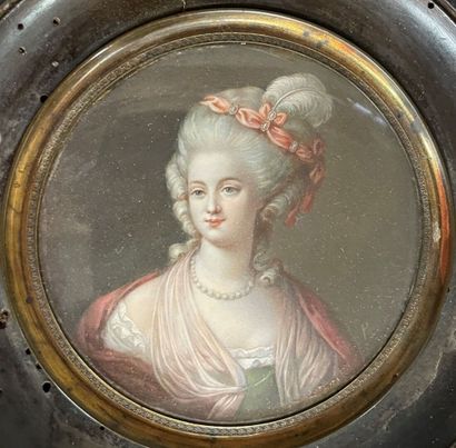 null 
In the taste of the 18th century




Two miniatures with gouache on paper




"Portrait...