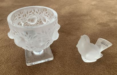 
LALIQUE CRYSTAL 




Crystal cup with decoration...
