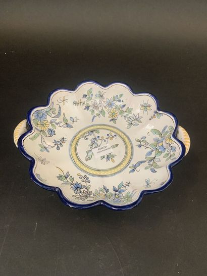 Earthenware tray with rich decoration of...