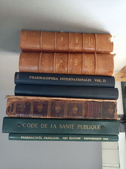 null Fort lot de livres reliés principalement des XVIIIème et XIXème siècle.
