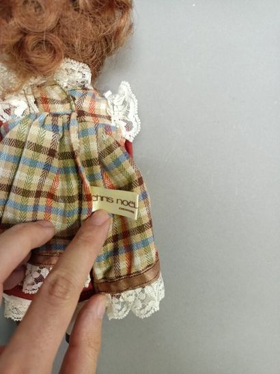 null 
Lot of dolls including: 




- KATHE KRUSE doll, painted eyes. 




With its...
