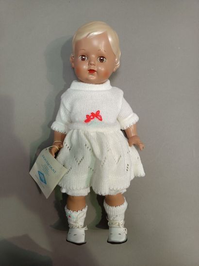 null 
Two SCHILBLKROT dolls, a schoolgirl with moving eyes and a baby. 




Good...