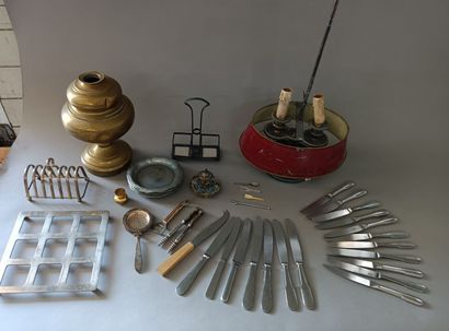 null 
Lot of various pewter as well as silver plated cutlery the whole mismatche...