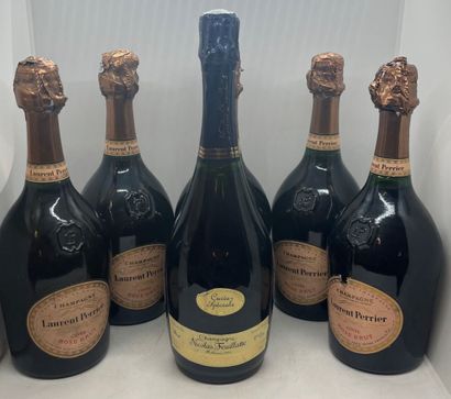 null 6 bouteilles dont :

- 5 Champagne LAURENT-PERRIER Rosé Brut, 6 base goulot,...