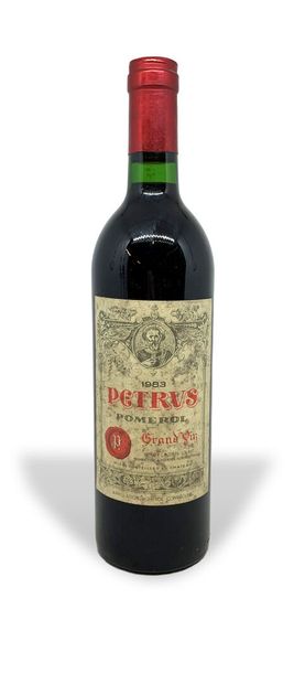 null 1 bouteille de PETRUS Pomerol 1983, étiquette très sale