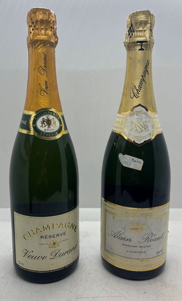 null 12 bottles of Champagne including :

- 10 Champagne POMMERY Brut, labels and...