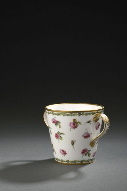 null SÈVRES

Milk cup with two handles in soft porcelain decorated in gold with the...