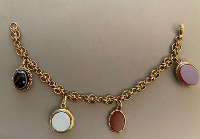null Bracelet chaîne en métal doré orné de trois médaillons en métal et pierres fines...