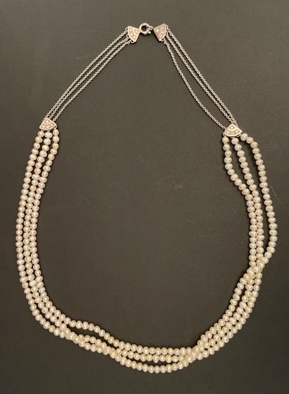 Necklace three rows of biwa pearls, the back...