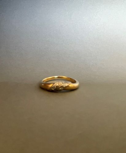 Yellow gold ring with two lines of 6 diamonds...