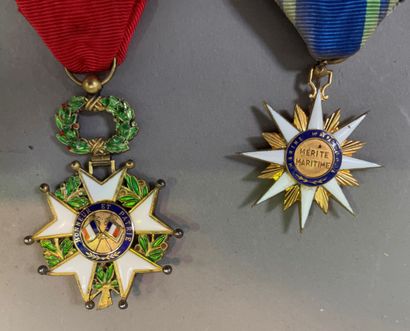 null Lot of military and civil medals. 

20th century.
